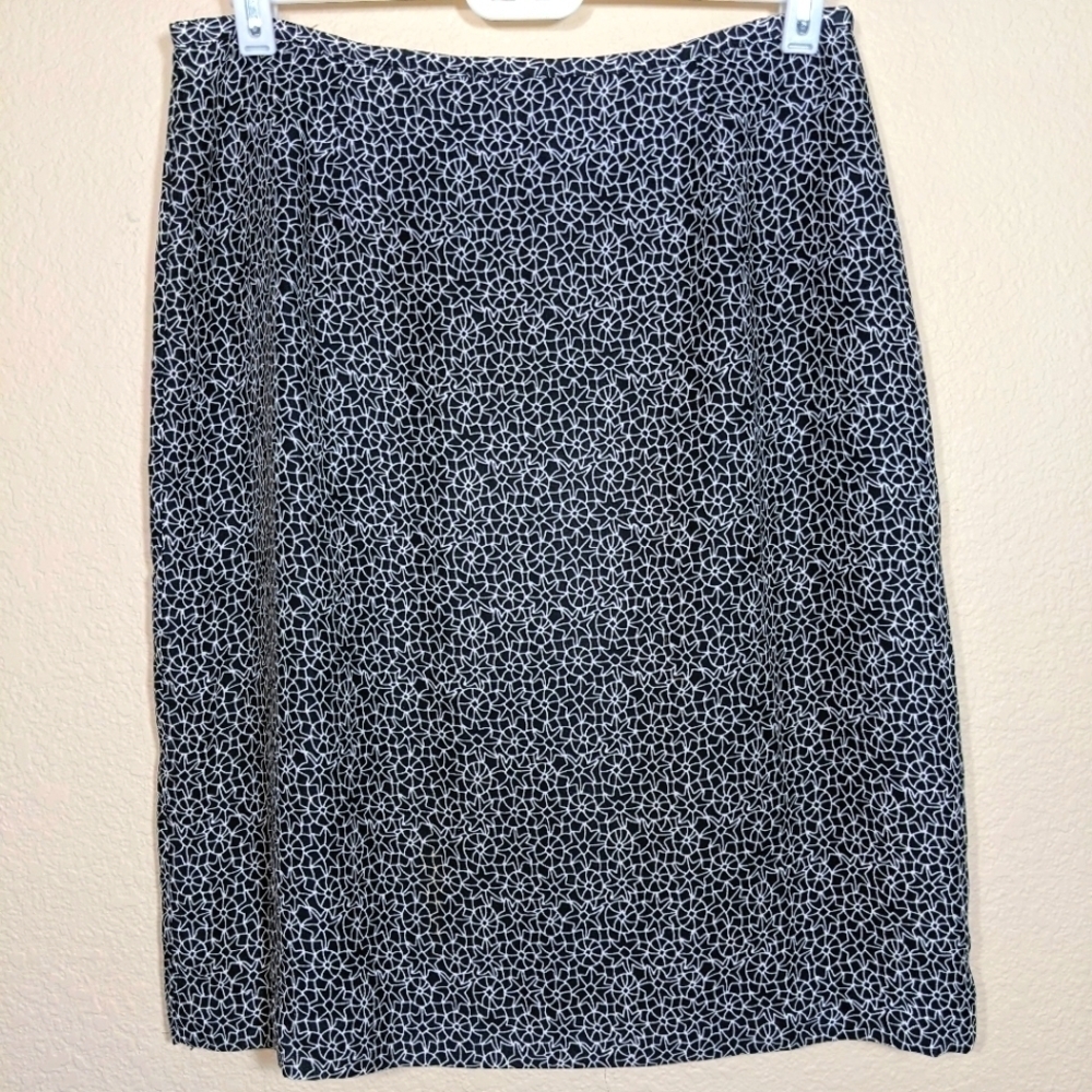 Black & White Pattern A-line Skirt